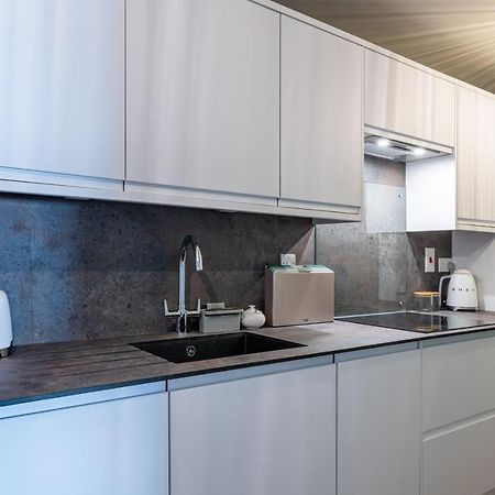 Large Stylish Studio In The Heart Of The City Bath Esterno foto